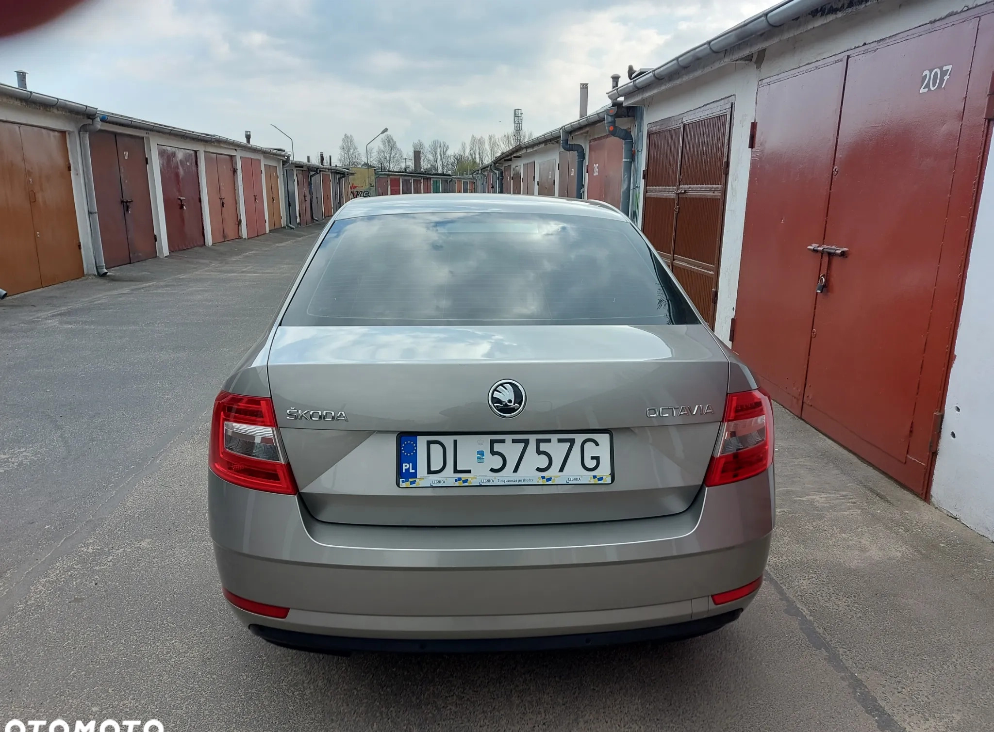 Skoda Octavia cena 43500 przebieg: 202000, rok produkcji 2017 z Legnica małe 46